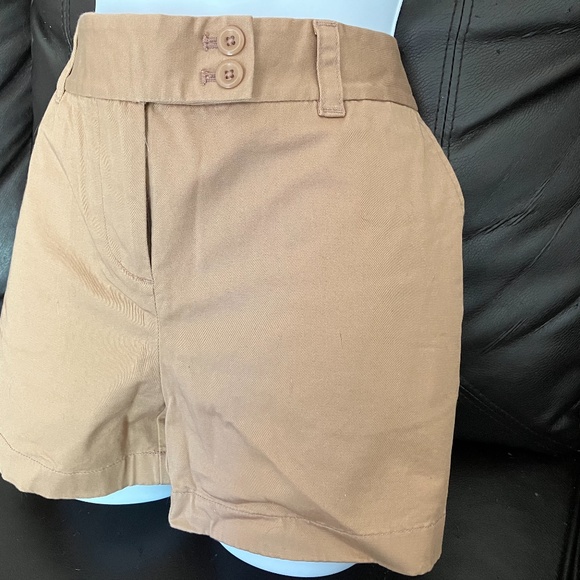 VINEYARD VINES - Double Button Shorts (Tan) - Picture 3 of 7